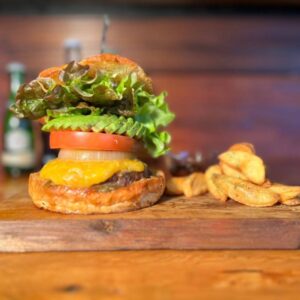 アボカドチーズバーガー