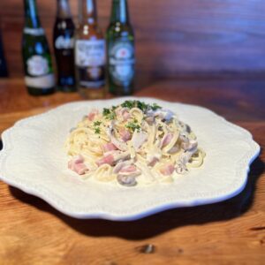 キノコとベーコンの濃厚ゴルゴンゾーラクリームパスタ